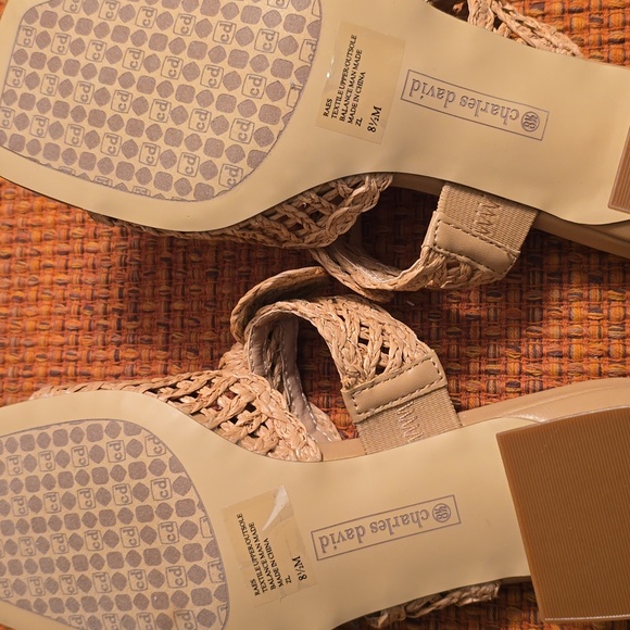 CHARLES DAVID BRAND WOMEN'S TAN SLIP-ON SUMMER SANDALS SIZE 8.5 - Picture 8 of 16